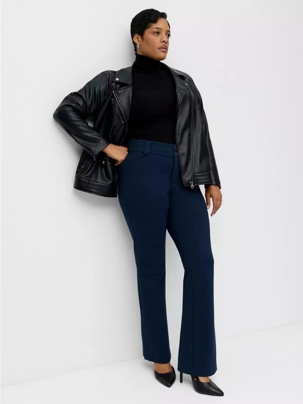 Torrid Studio Trouser Bootcut — Size 18T (Blue)